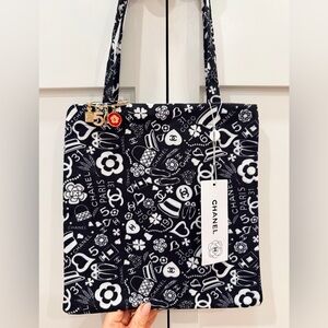 Chanel Beauty Monochrome Patterned Tote with matching Novety Charn Brooch